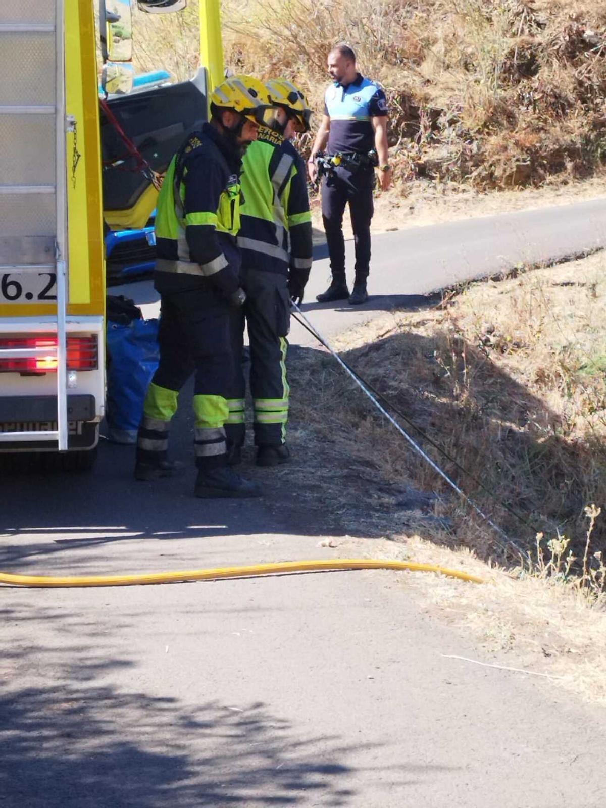 Muere un octogenario tras caer con su coche por un barranco de Gáldar