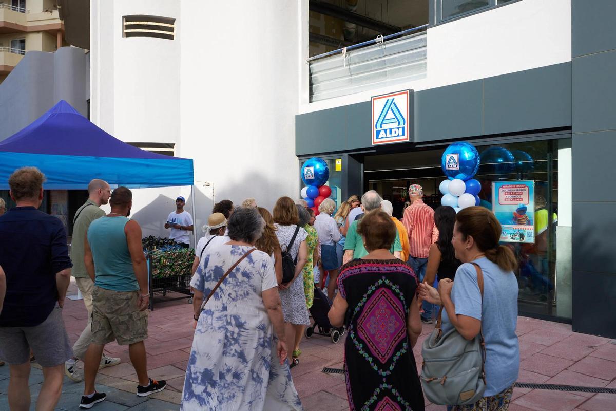 Aldi presenta ofertas de promoción en las primera semanas de apertura.