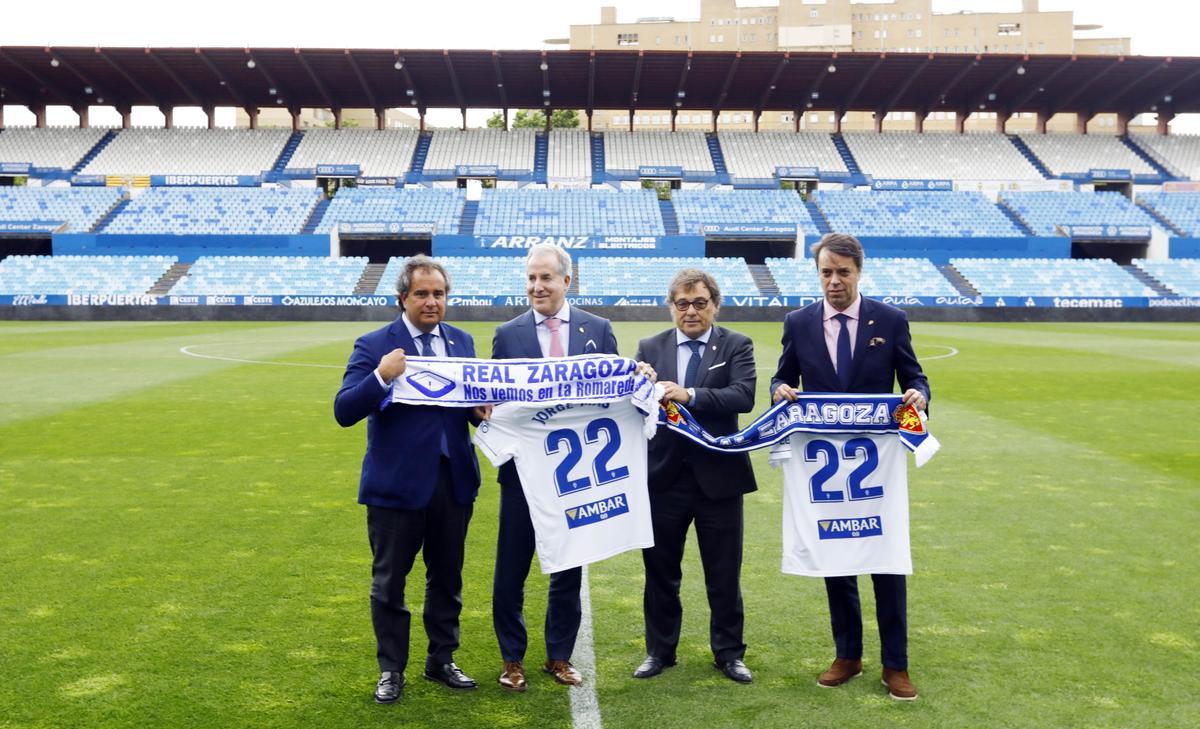 Juan Forcén, Jorge Mas, Sanllehí y Gustavo Serpa, en La Romareda