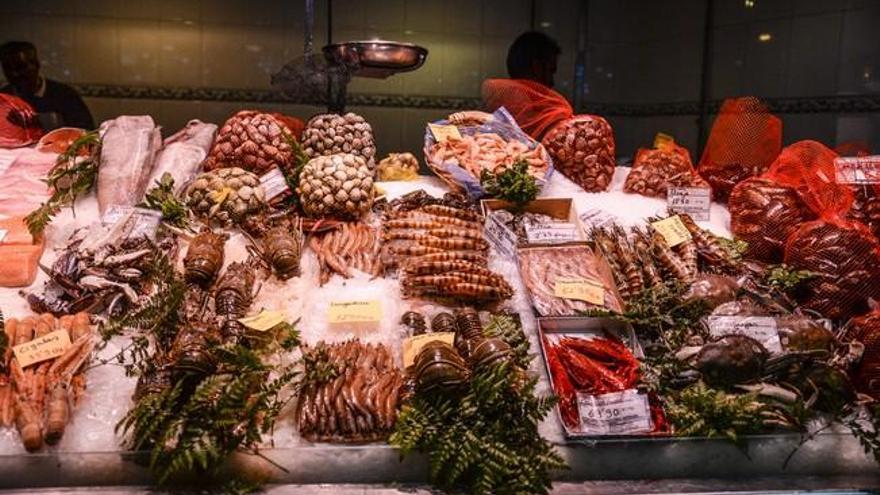 Compras navideñas en los mercados de la capital grancanaria