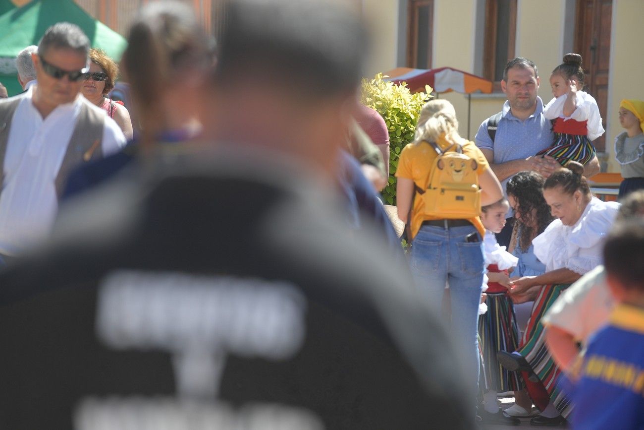 Las chácaras y tambores llenan las calles de Gran Canaria de norte a sur por el Día de Canarias