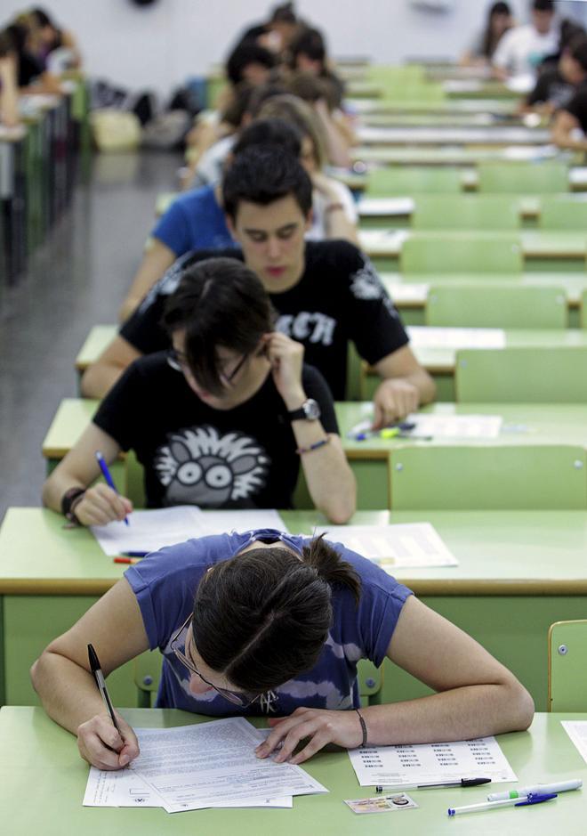 43 alumnos extremeños realizan finalmente el ensayo de la nueva EBAU de 2024