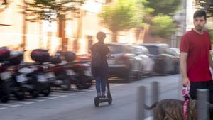 "Normativa poc clara sobre la circulació en patinet a Badalona"
