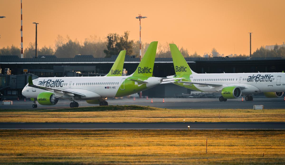 Dos aviones de AirBaltic