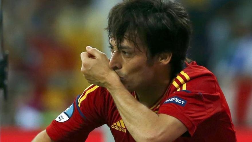 La familia de Pollos Planes monta una firma inmobiliaria con el futbolista David Silva