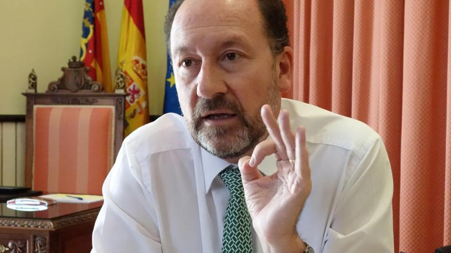 Bascuñana: &quot;Esto parece una casa con un desgobierno total&quot;