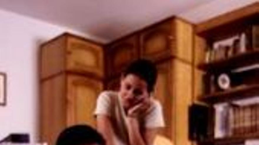 El 75% de jóvenes entre 15 y 29 años vive con sus padres
