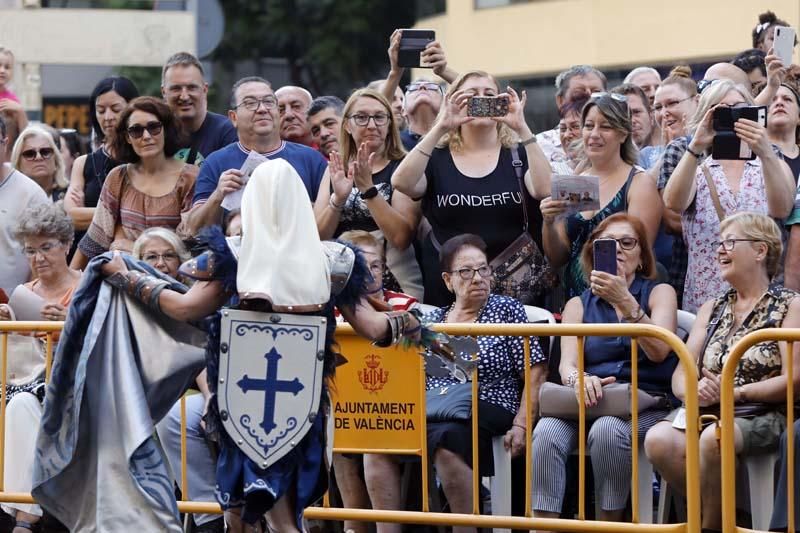 Actos del 9 d'Octubre: Desfile de Moros y Cristianos