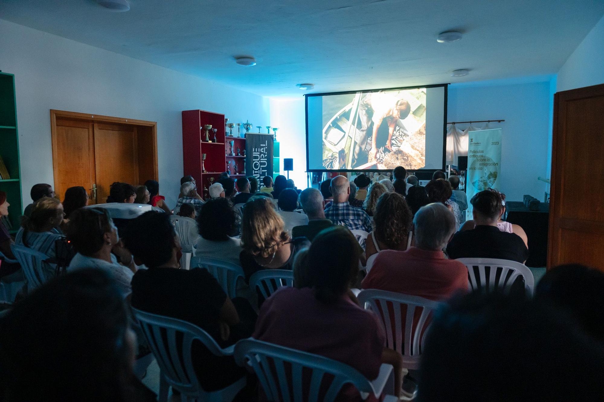 Homenaje de Tenique Cultural a la agrupación de cine 'amateur' de Lanzarote ALCA