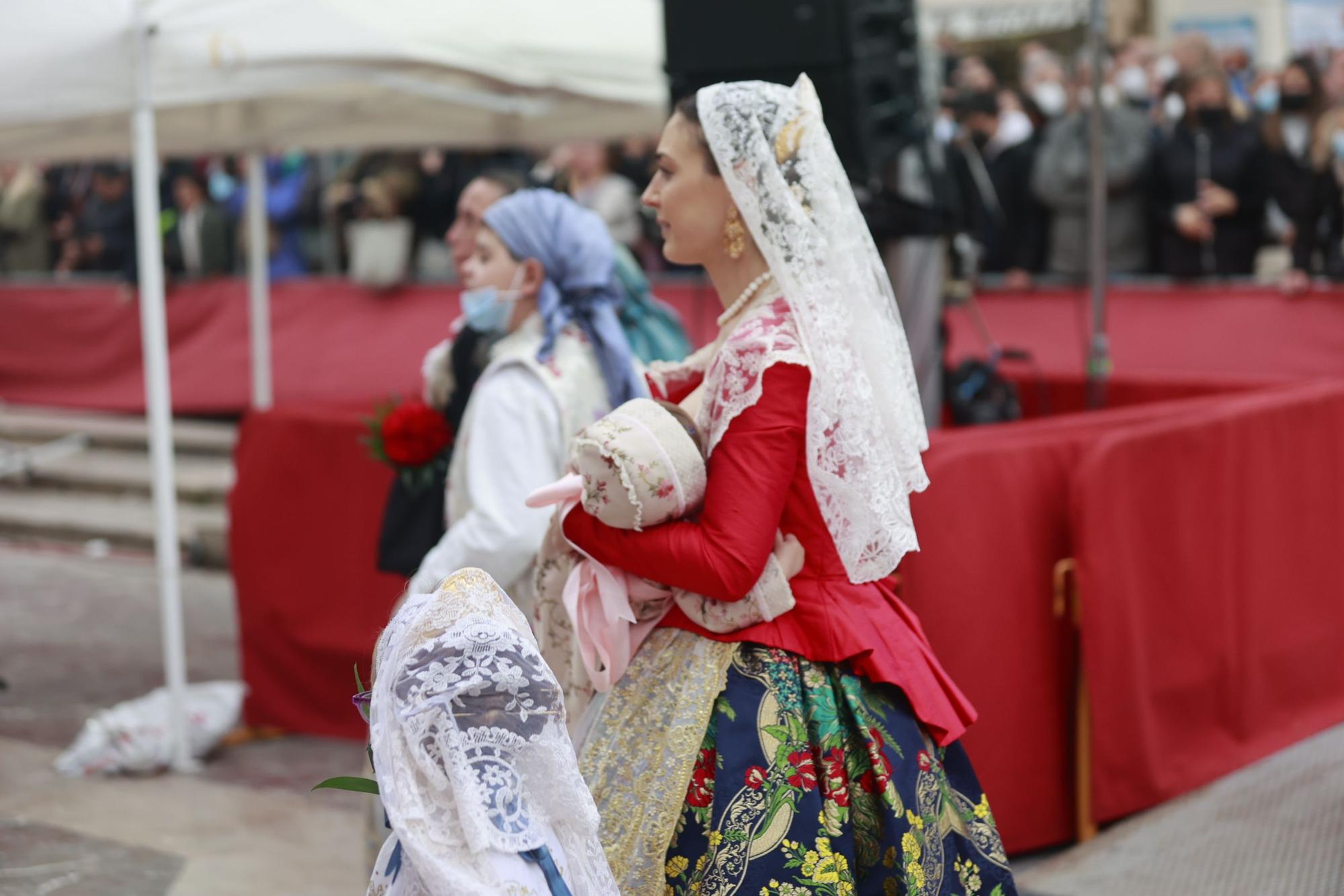 Búscate en el segundo día de ofrenda por la calle Quart (entre las 18:00 a las 19:00 horas)