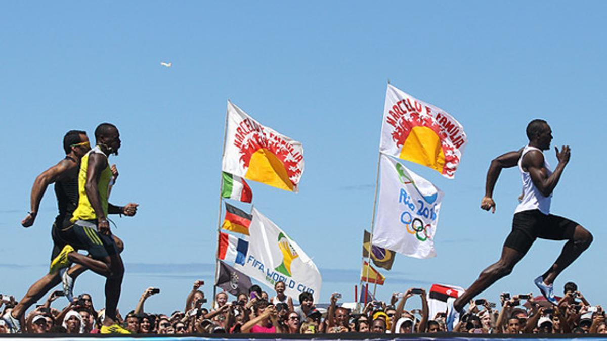 Usain Bolt, en cabeza durante la prueba de exhibición celebrada en Copacabana