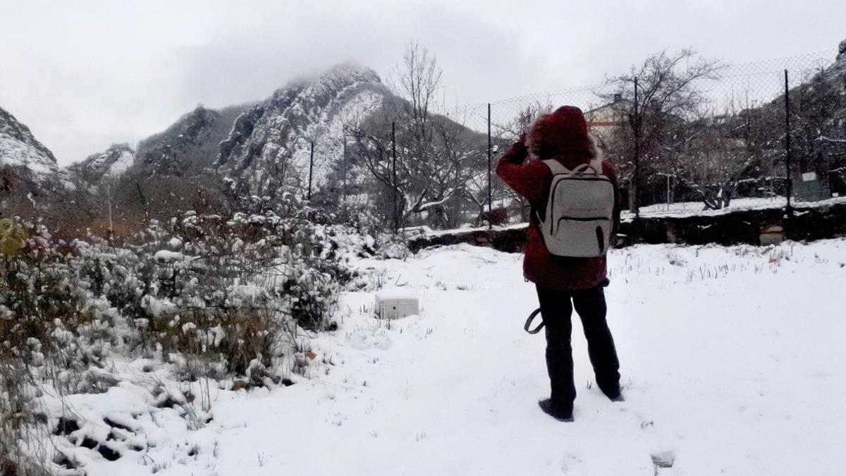 Renfe rescata de la nieve a 146 personas en la sierra madrileña