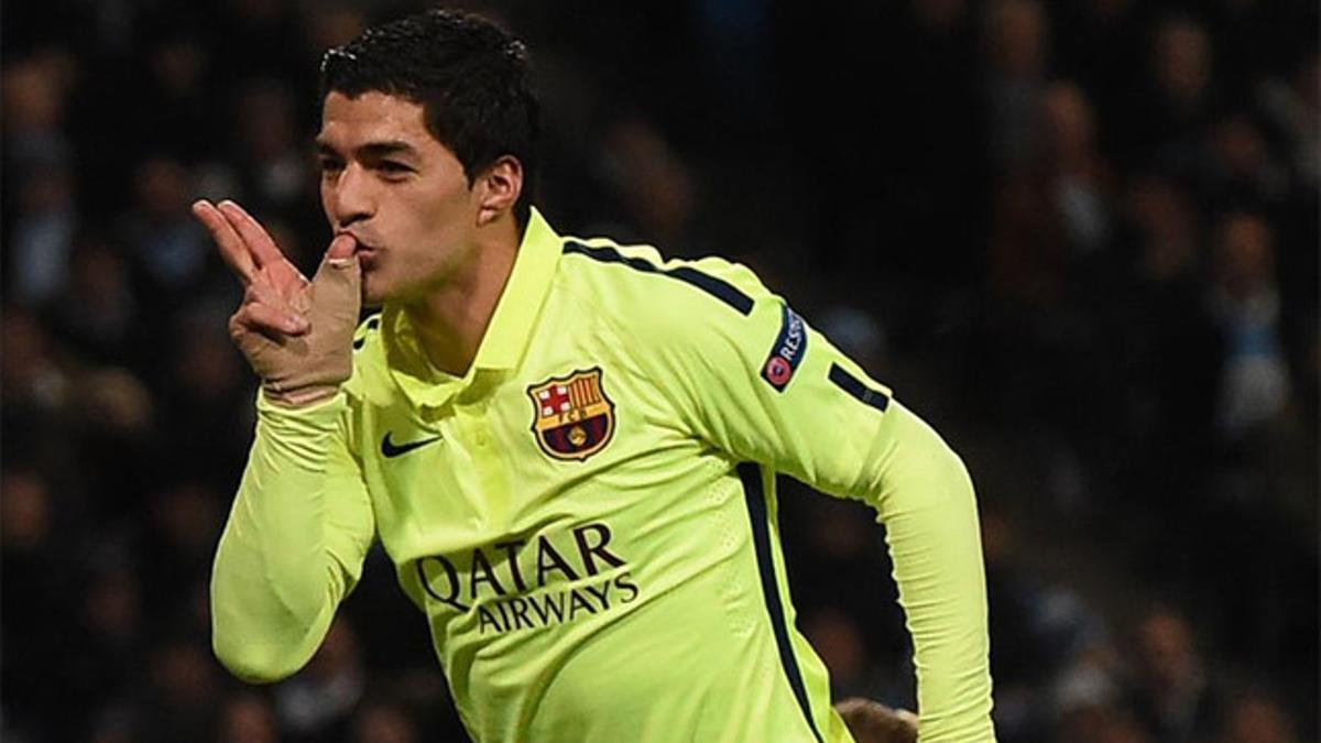 Luis Suárez, celebrando el primer gol marcado al Manchester City