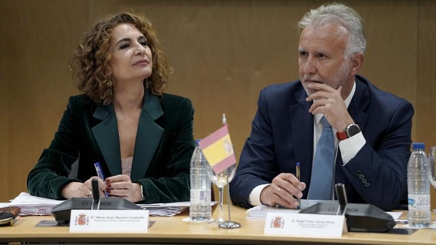 El Gobierno rebaja a &quot;numerito hipócrita&quot; el plante del PP a Montero y ve margen para acordar la quita de la deuda