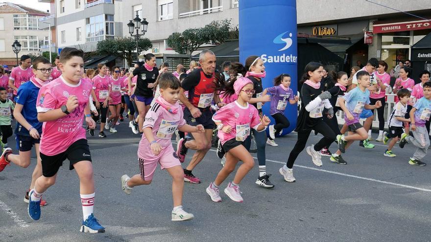 Barbadás tiñe sus calles de rosa para celebrar la Carrera por la Igualdad