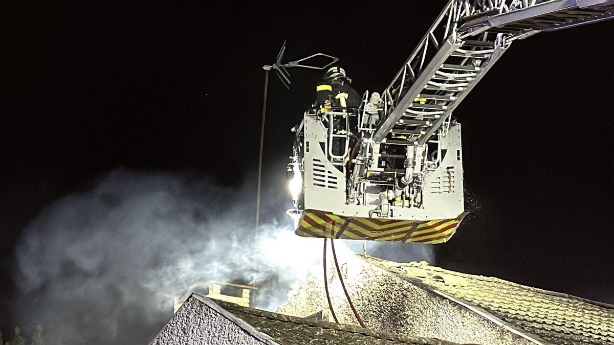 Nueve personas salen ilesas de un incendio en un chalet en Pozuelo de Alarcón, Madrid
