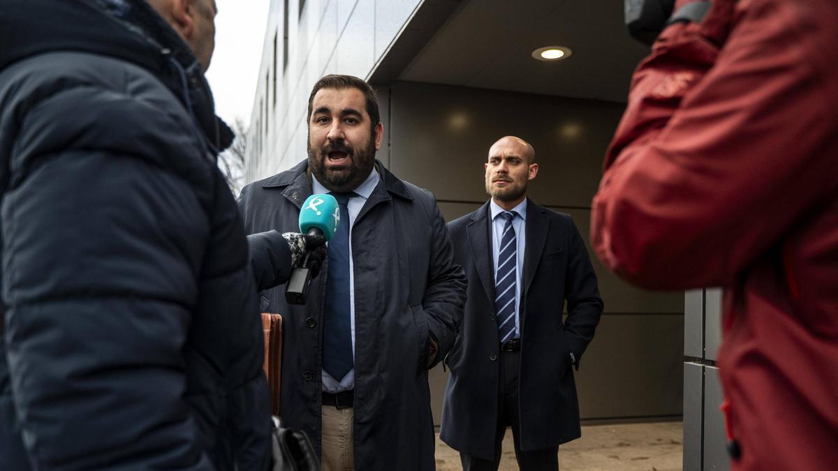 Video | Pasa a disposición judicial el entrenador detenido en Badajoz