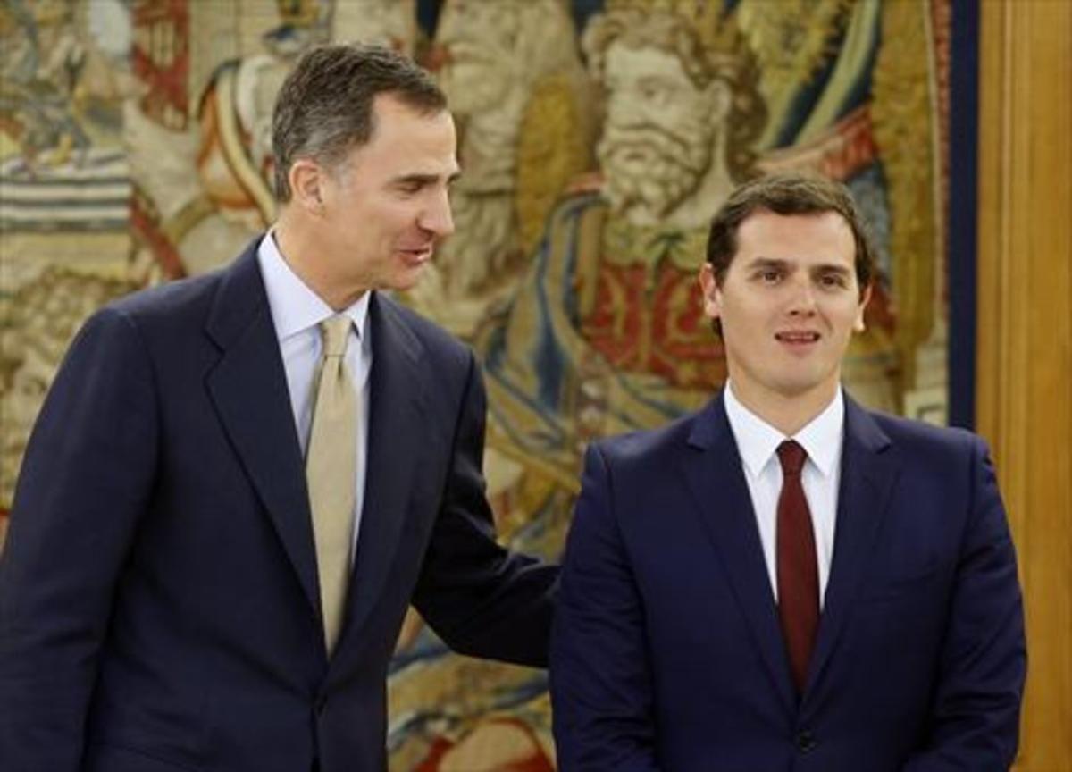 El Rey recibe a Albert Rivera en la Moncloa, el 26 de abril.