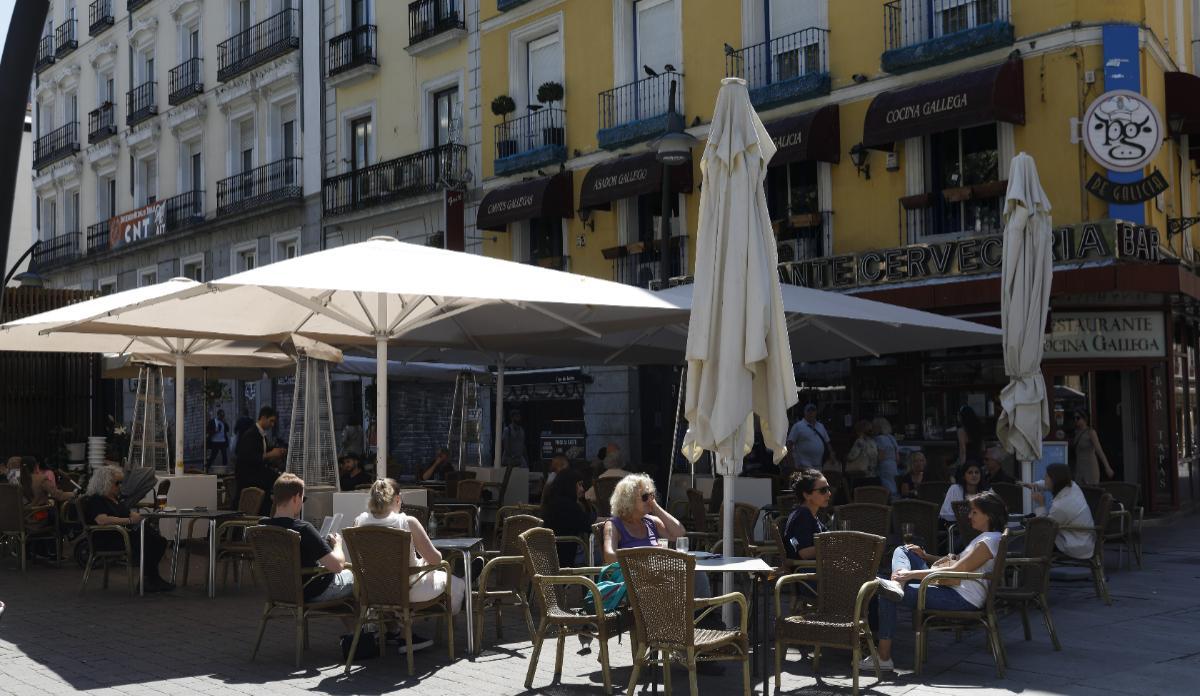Terraza del restaurante de la plaza de Tirso de Molina, la Parrilla de Galicia.