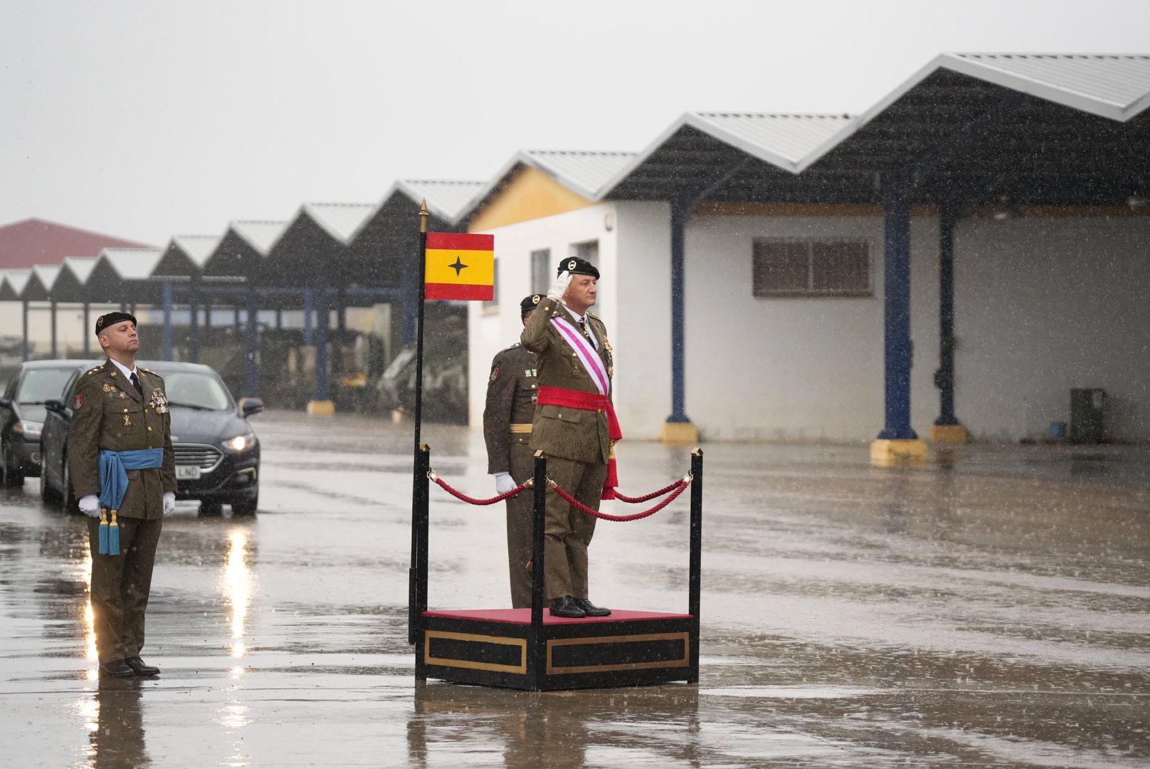 La Brigada celebra su día bajo la lluvia