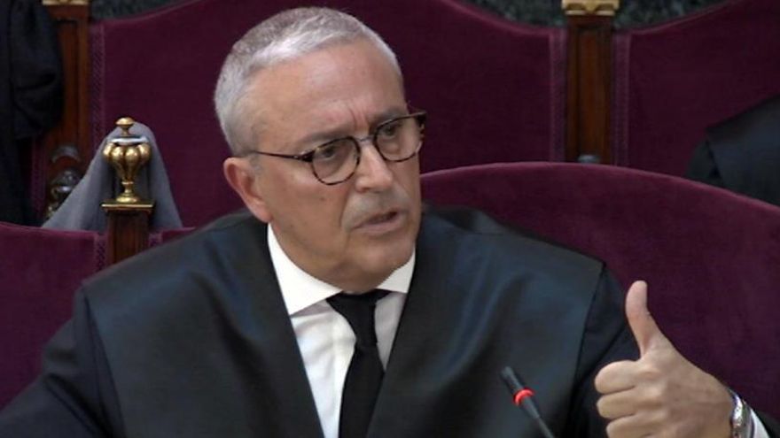 Melero accepta «amb gust» que Forn  va «desobeir» el Tribunal Constitucional