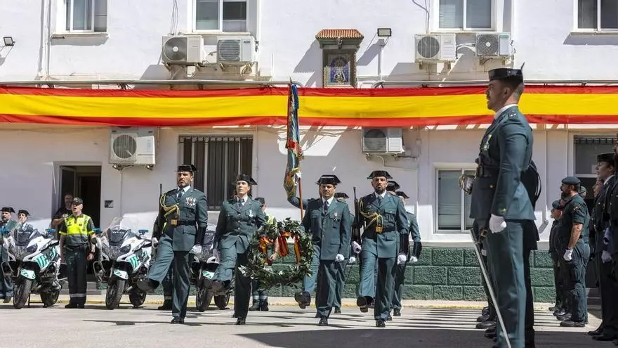 La Guardia Civil de Alicante dedica su 182 aniversario a los agentes fallecidos en Huelva