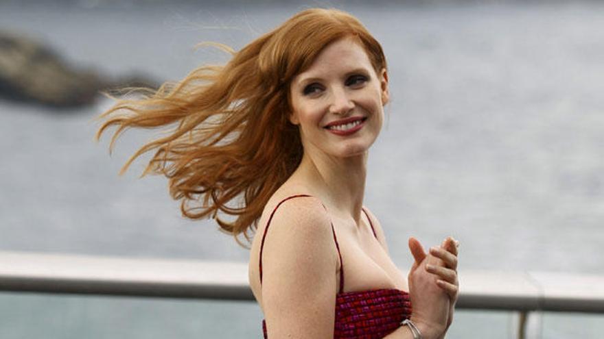 Jessica Chastain destila glamour en San Sebastián