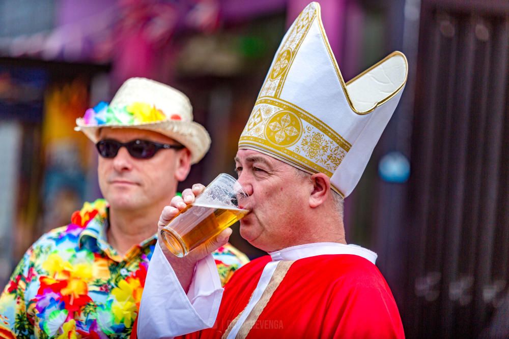 Más de 35.000 personas participan en una gran fiesta de disfraces que se celebra cada año el jueves siguiente a las Fiestas Mayores Patronales