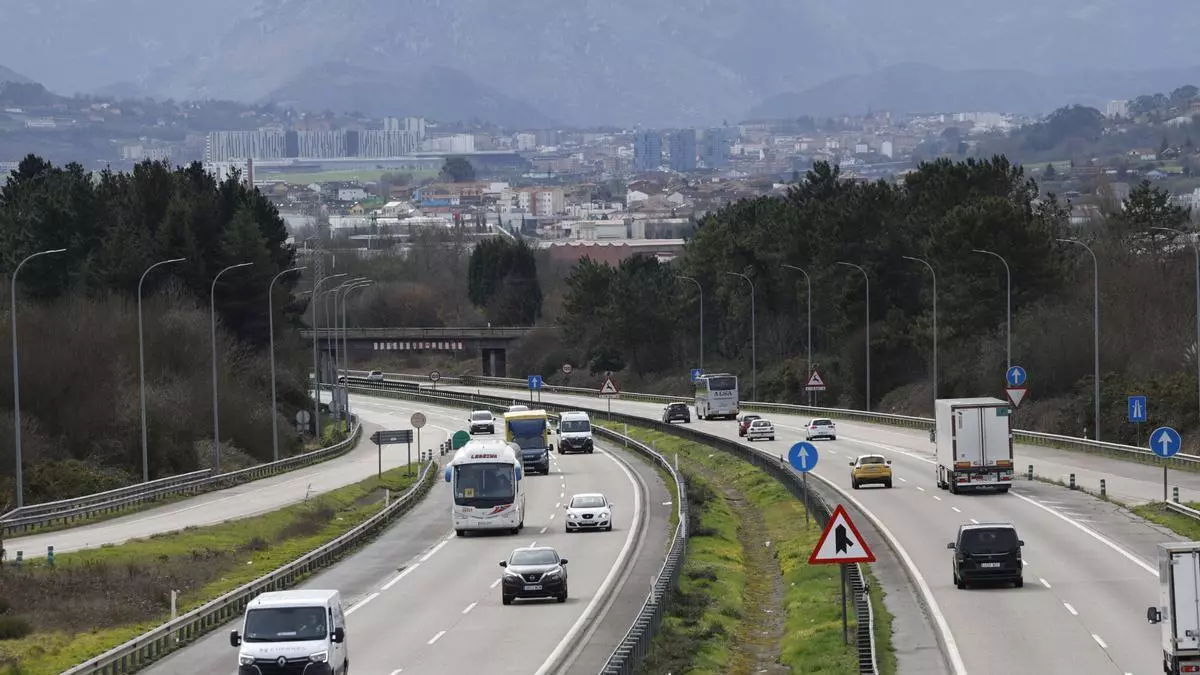 La bajada de velocidad máxima a 70 kilómetros por hora, el motivo de la multa de hasta 600 euros que van a recibir los conductores que hayan circulado por Asturias: la DGT extrema la vigilancia