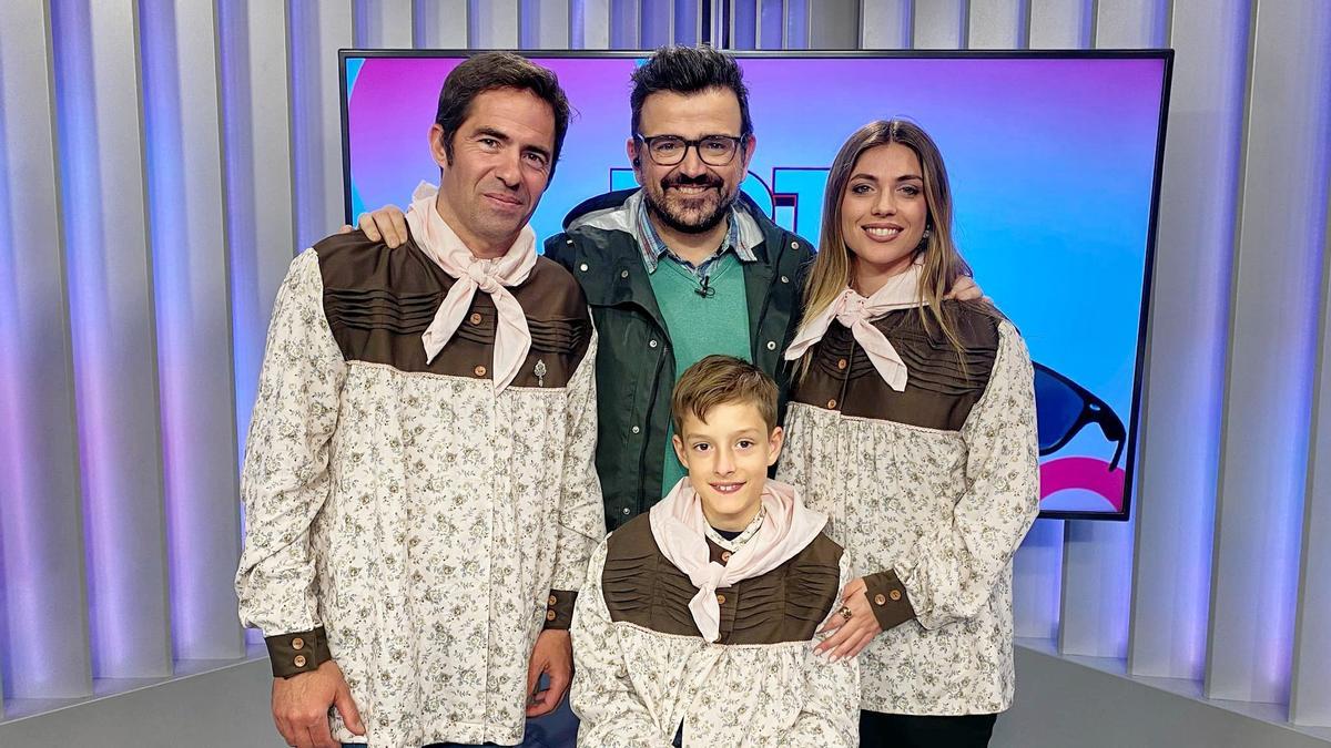 José Antonio Lacomba, Inés y Tristán, presidente, Fallera Mayor y presidente infantil de la falla Barraca – Espadán