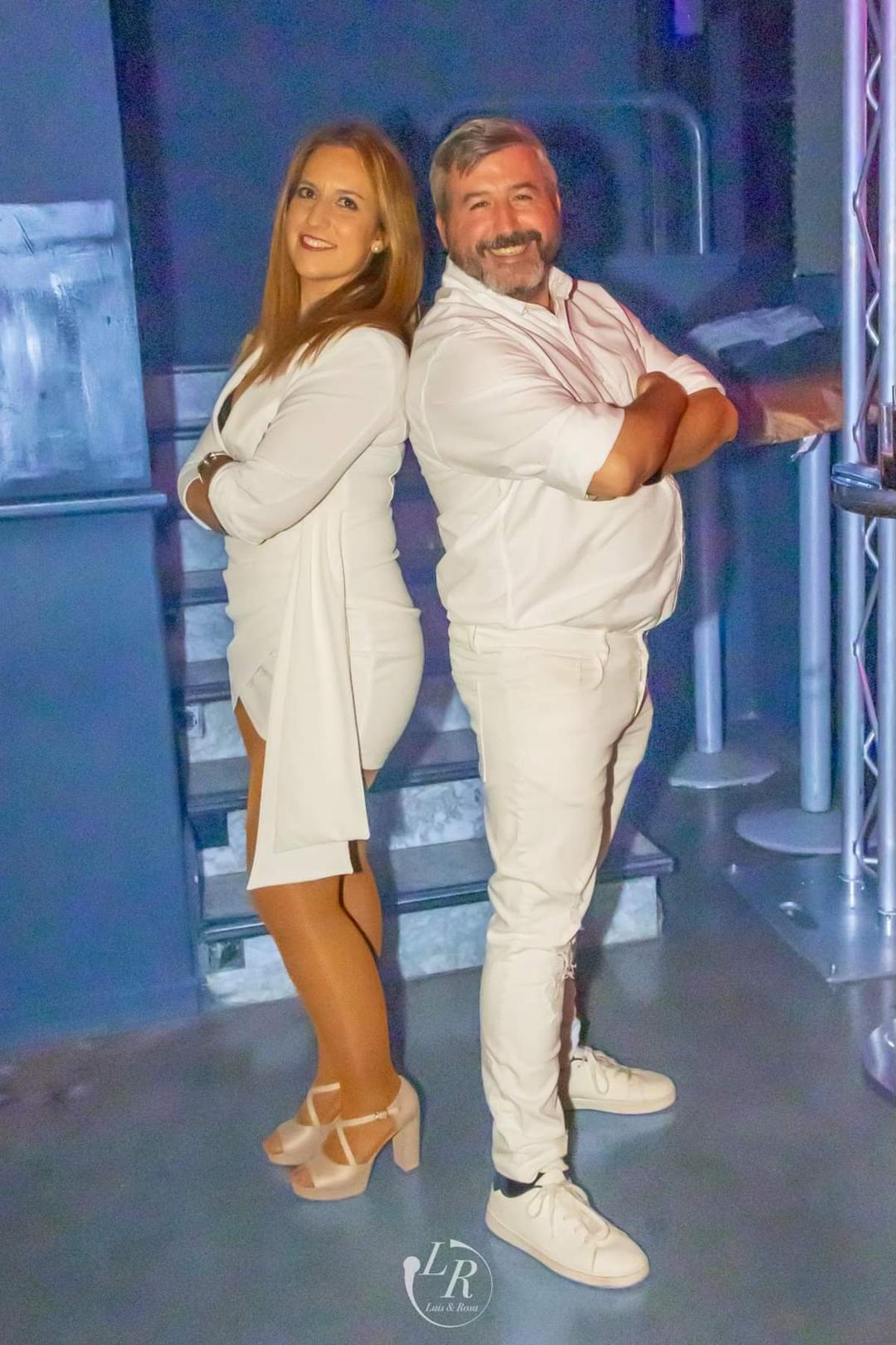 Una imagen promocional del dúo Nueva Onda.
