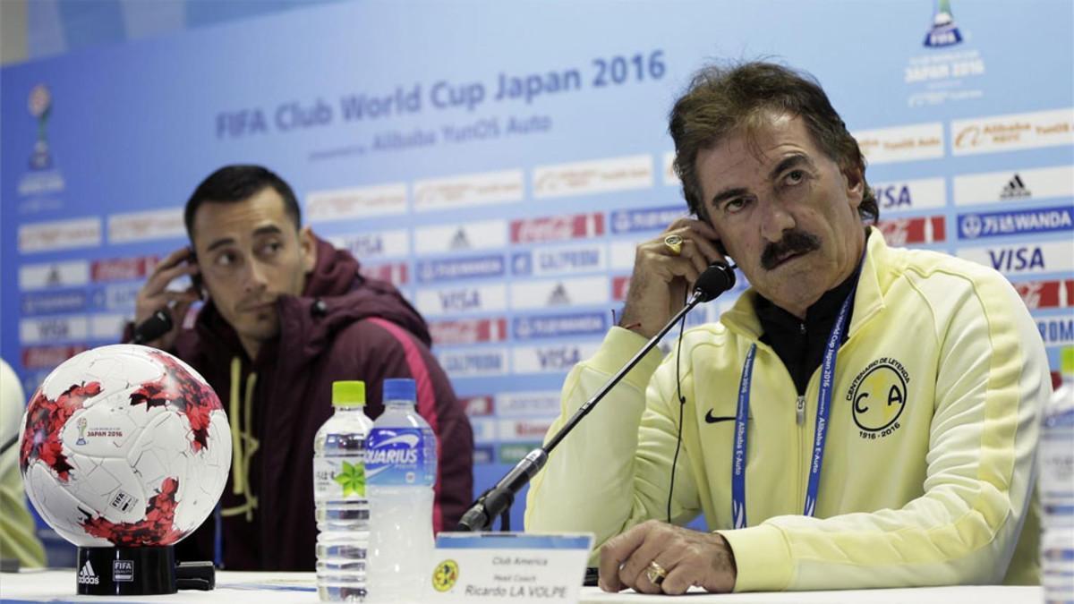 Ricardo La Volpe, durante la rueda de prensa