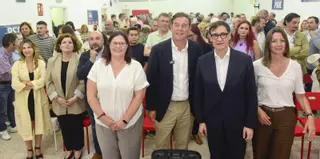 Illa da aire al PSOE desde A Coruña: «Hay que estar al lado de Sánchez»