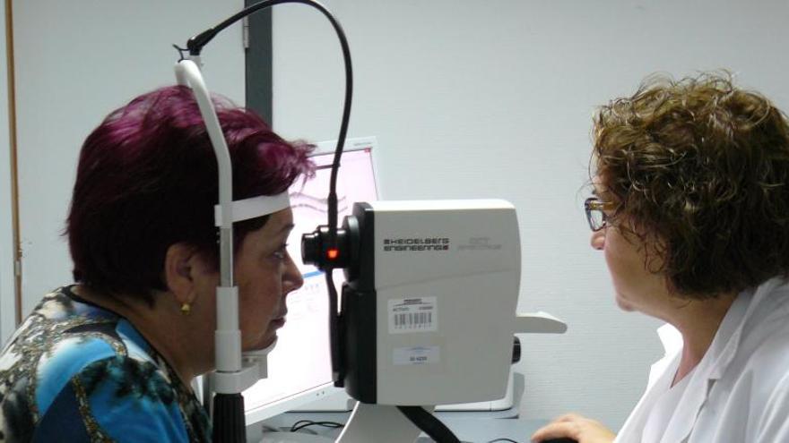 Tratamiento especializado de la degeneración macular en el Hospital Universitario de La Ribera