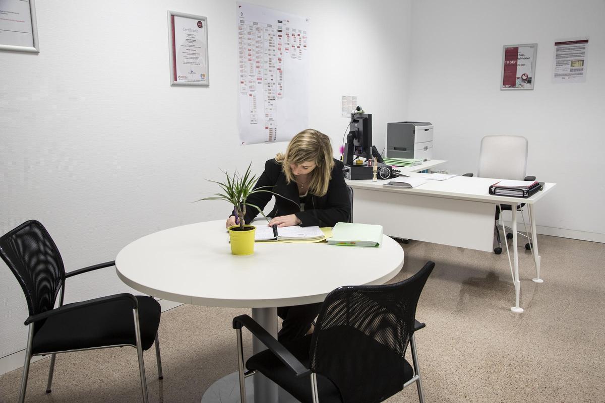 La psicóloga del Hospital del Vinalopó advierte de la importancia de cuidar la salud mental a la vuelta de las vacaciones y para combatir el síndrome post-vacacional