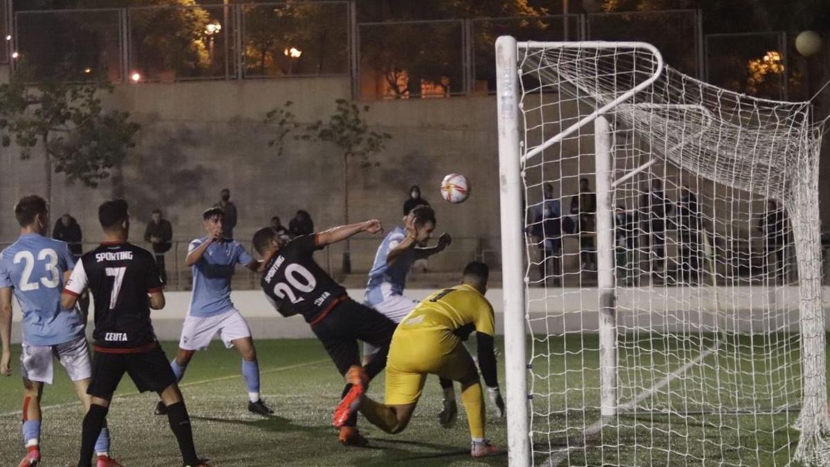 Un gol del CFI Alicante ante el CD 6 de junio.