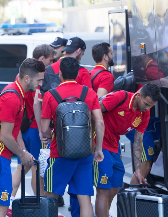 Los jugadores de la Selección llegan a Alicante