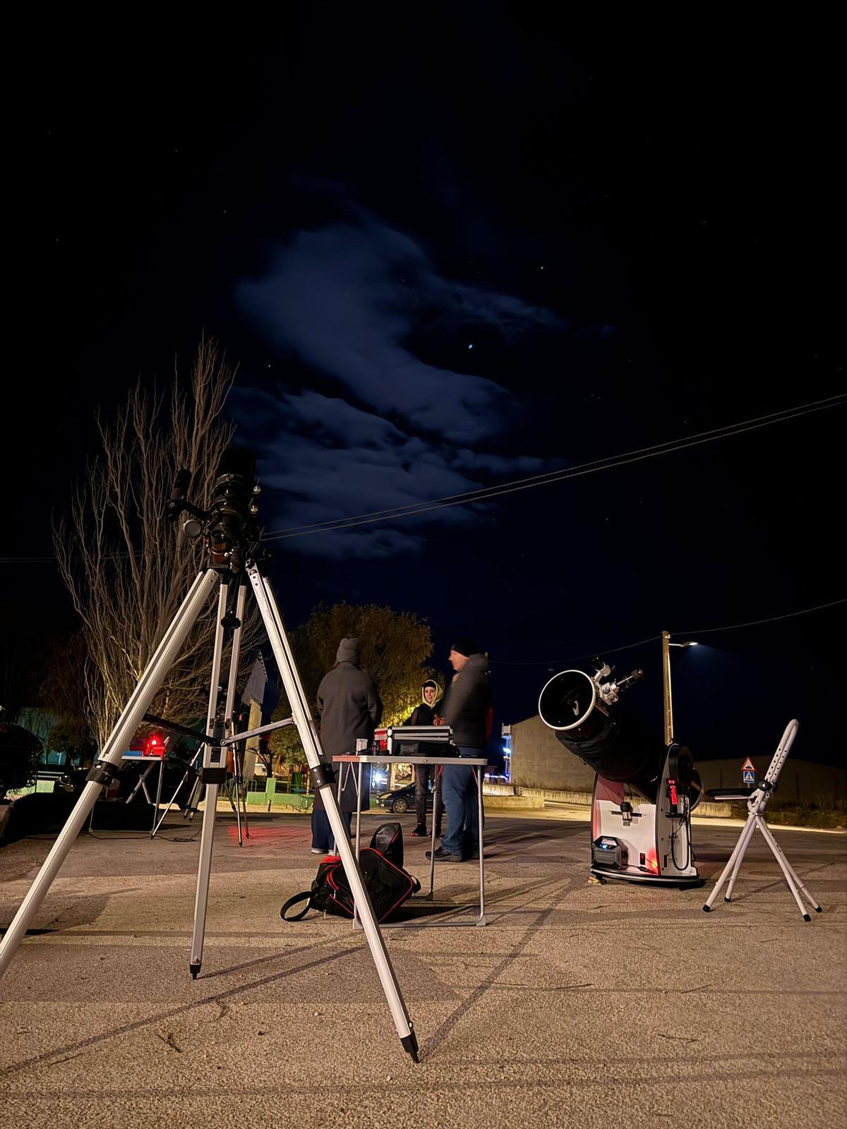 La observación astronómica en Arcos de la Polvorosa, en imágenes