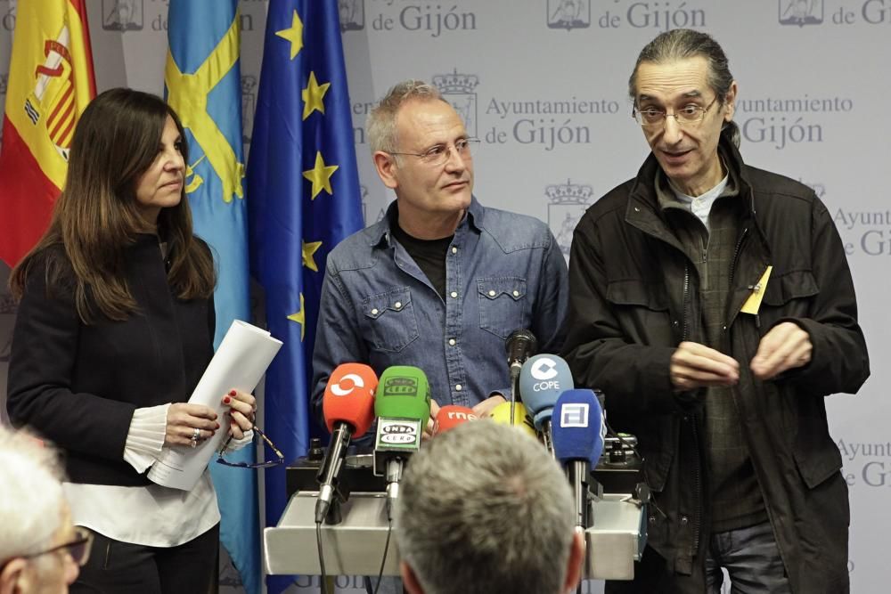 Ángel de la Calle y José Luis Paraja dan explicaciones de la deuda de la Semana Negra en rueda de prensa