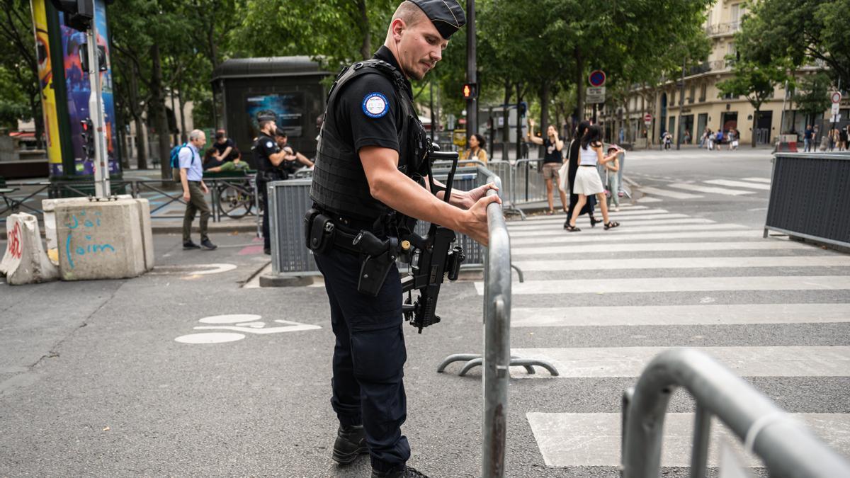 Fuerzas de seguridad francesas se preparan para la celebración de los Juegos Olímpicos