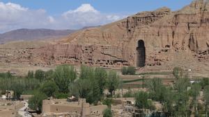 Las ruinas de una estatua de Buda de 1.500 años de antigüedad en Bamiyán, Afganistán, 18 de mayo de 2024.