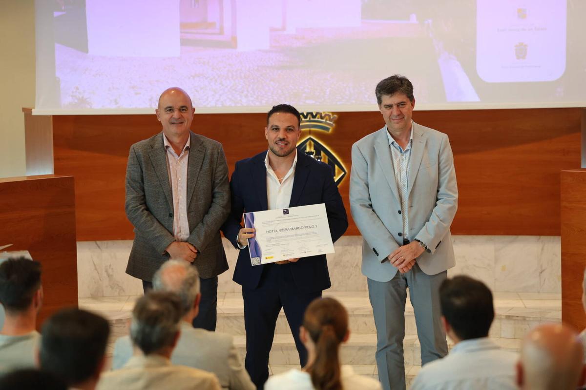 Entrega de diplomas con distinciones Sicted en el Consell de Ibiza.