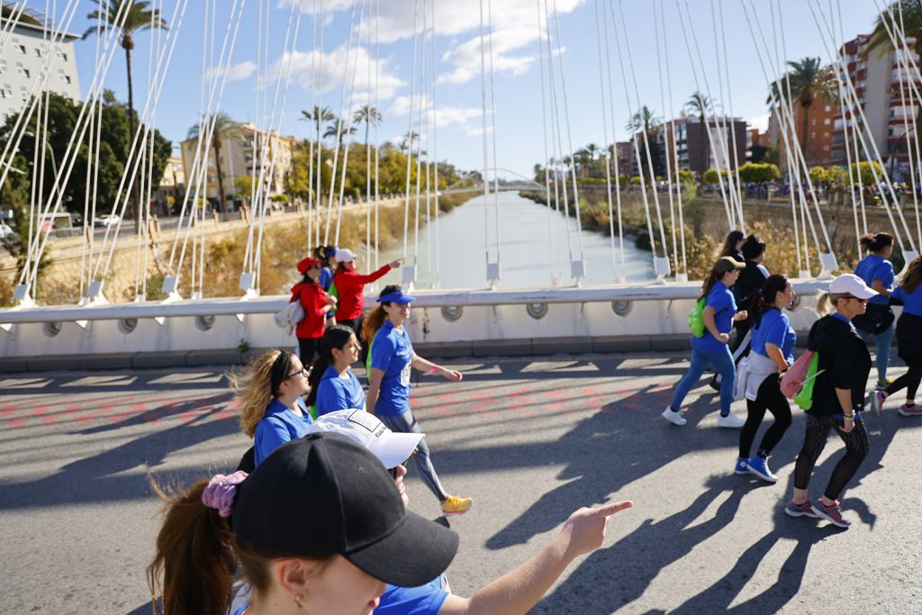 Imágenes del recorrido de la Carrera de la Mujer: avenida Pío Baroja y puente del Reina Sofía (I)