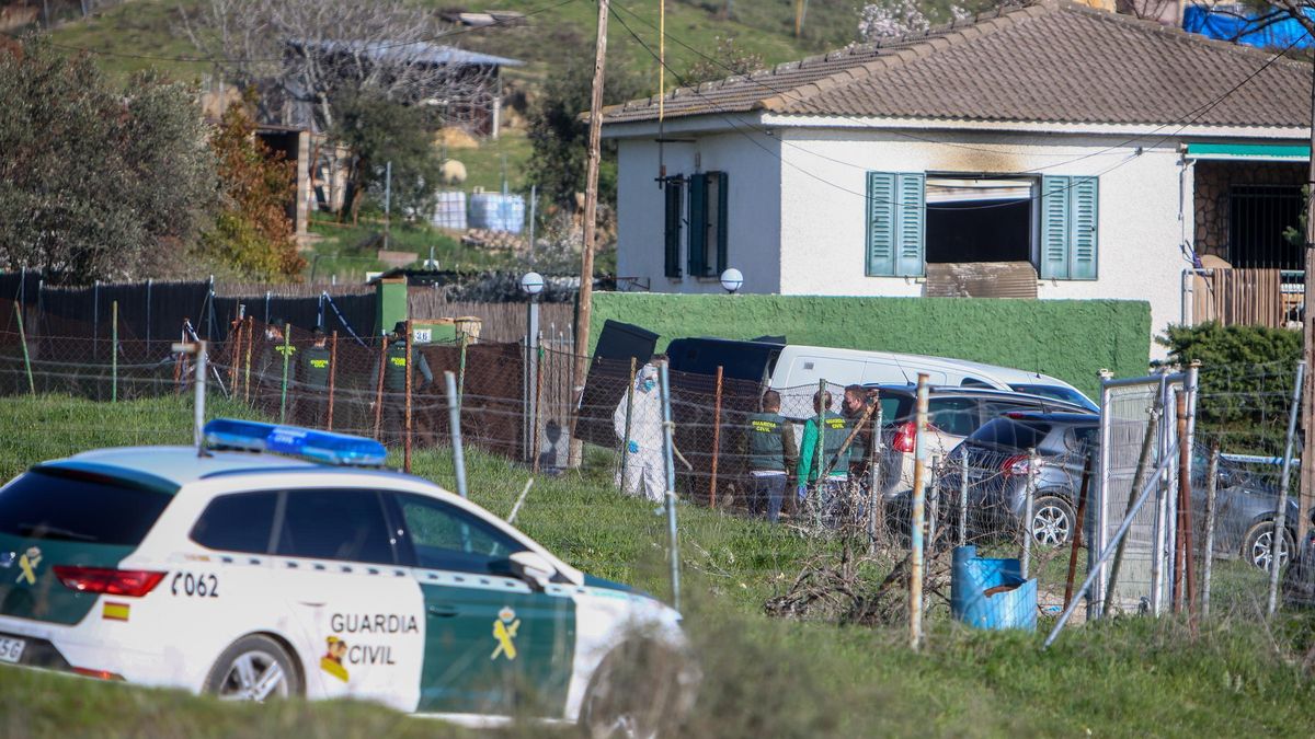 La vivienda de El Molar en la que se produjo el doble asesinato.