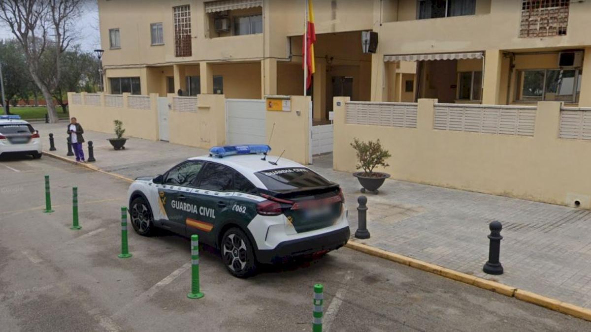 El cuartel de la Guardia Civil de Oliva.