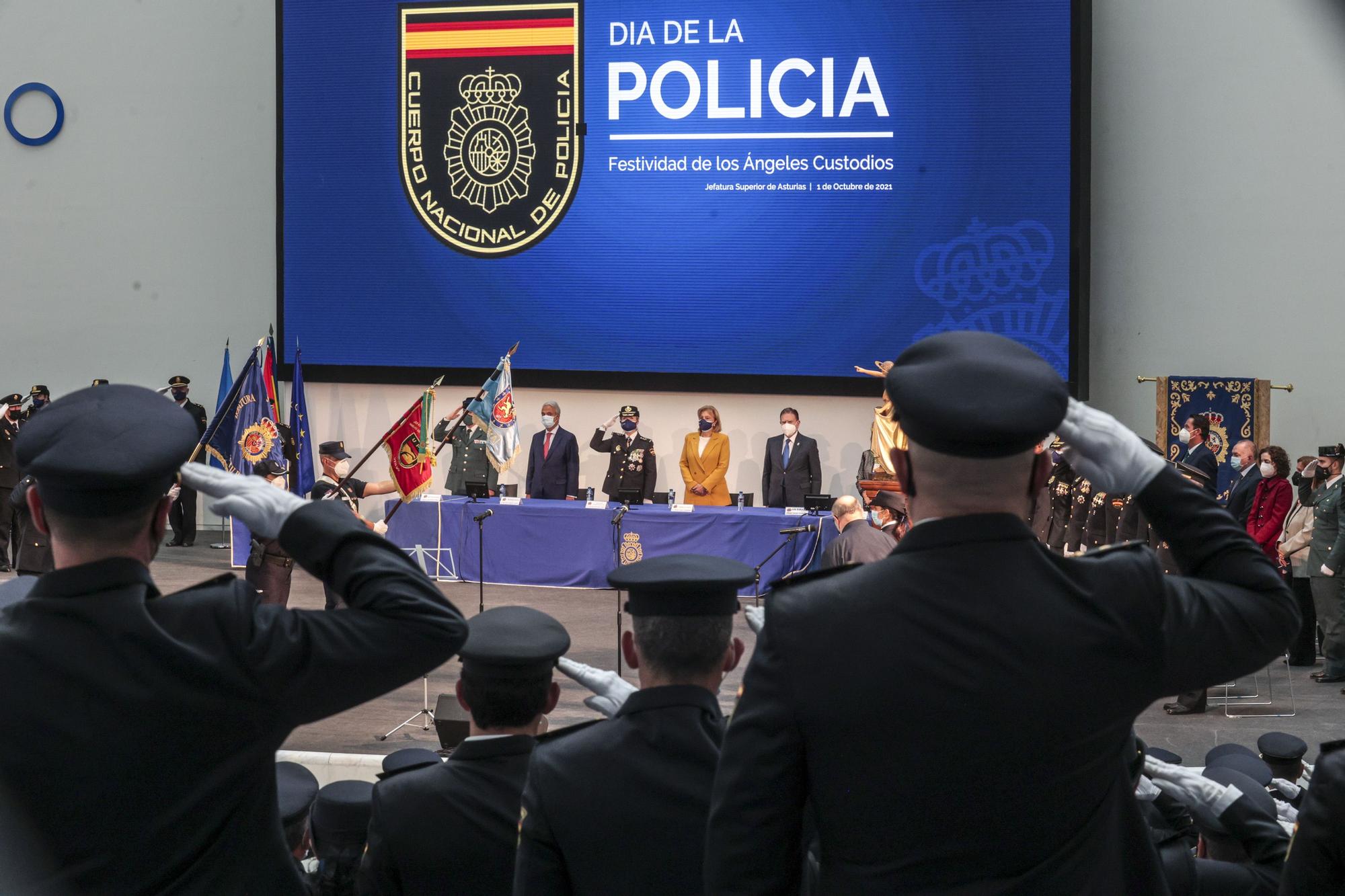 La Policía Nacional de Oviedo celebra a sus patronos, los Ángeles Custodios