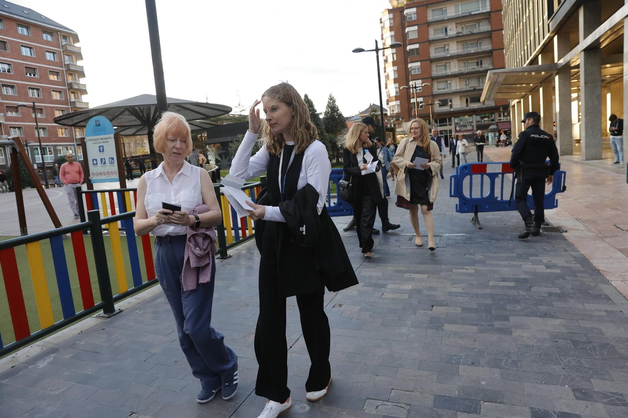 EN IMÁGENES: La Familia Real asiste en Oviedo al concierto de los premios "Princesa de Asturias"