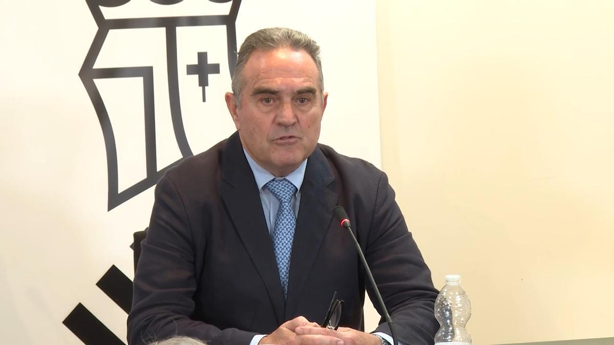 Gan Pampols reclama "hechos y no palabras" en su despedida del Consell valenciano