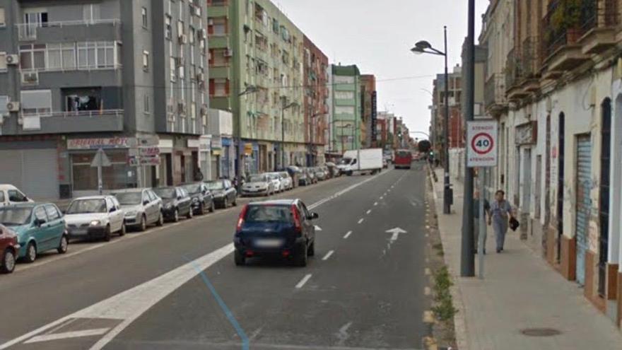 Avenida de la Torre a Benetússer donde se produjeron los disparos.