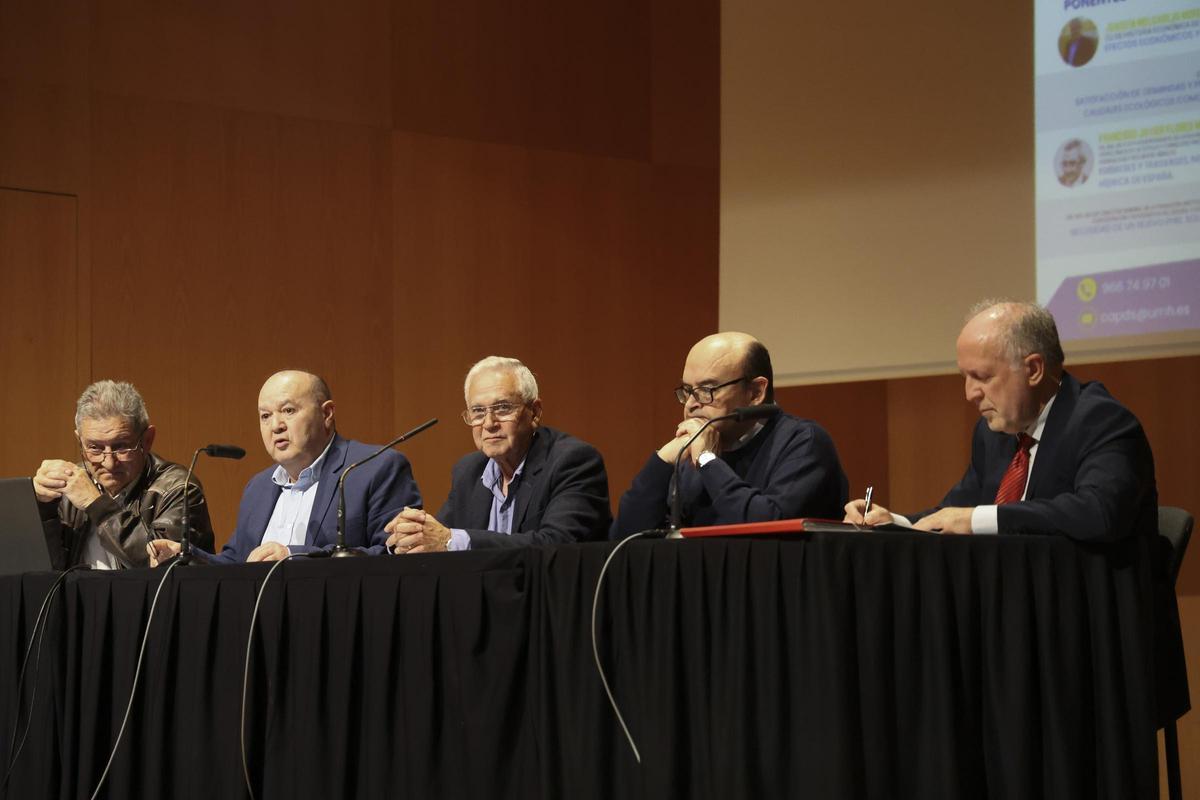 Un momento de las jornadas organizadas por la UMH con Javier Flores, Joaquín Melgarejo, Pablo Melgarejo, Francisco Cabeza y Antonio Fanlo